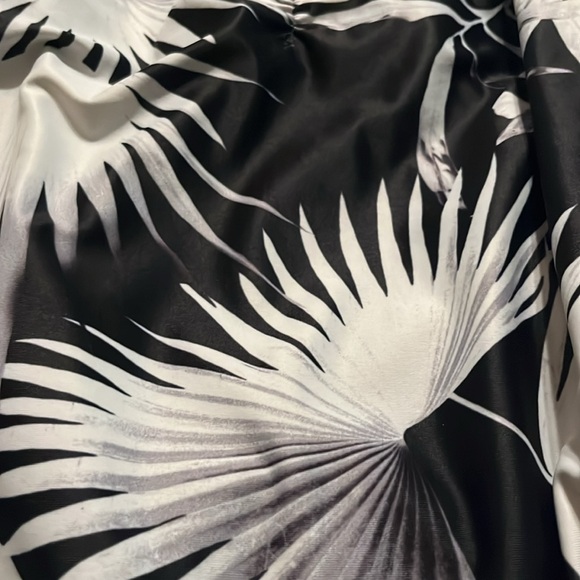 L Space Tropical Cutout One Piece - Picture 5 of 8